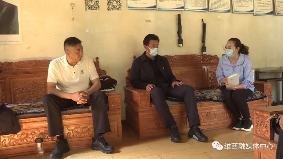 1660010363504054622.jpg 书记2.jpg