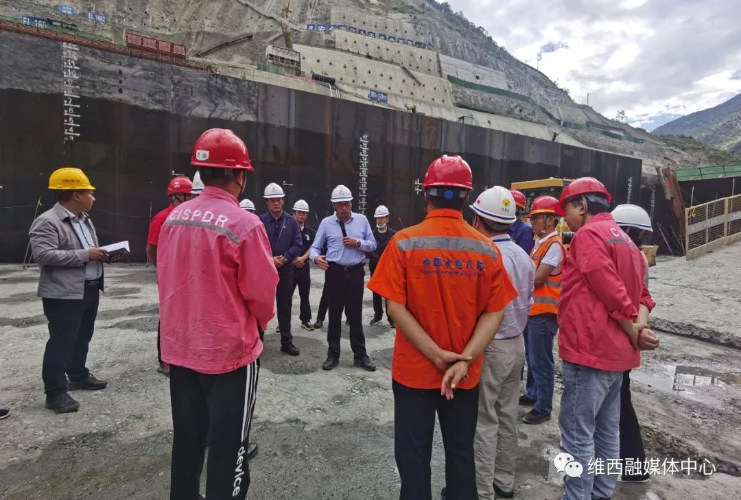 1664521886168092887.jpg 4.jpg