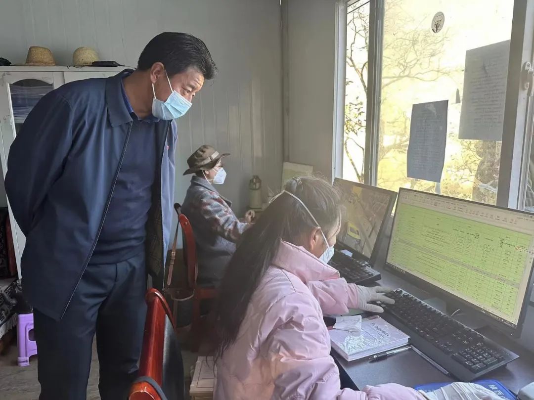 1669598194366032270.jpg 常务1.jpg