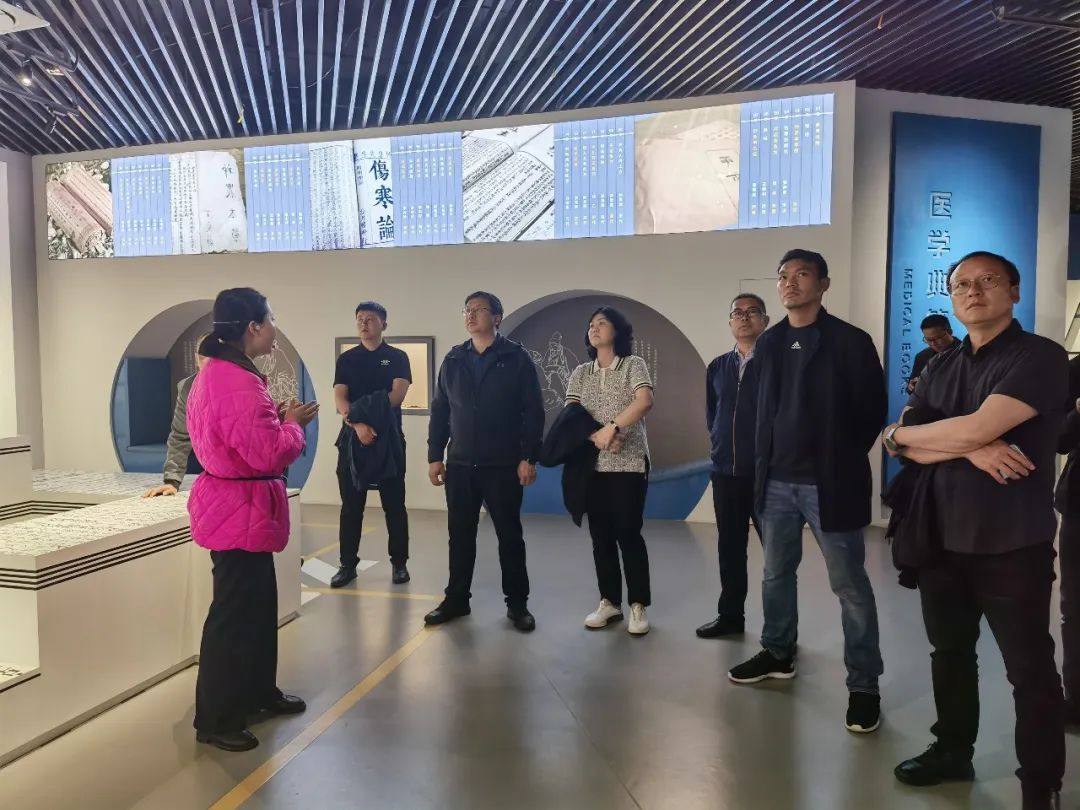 1679900893624001850.jpg 1.jpg