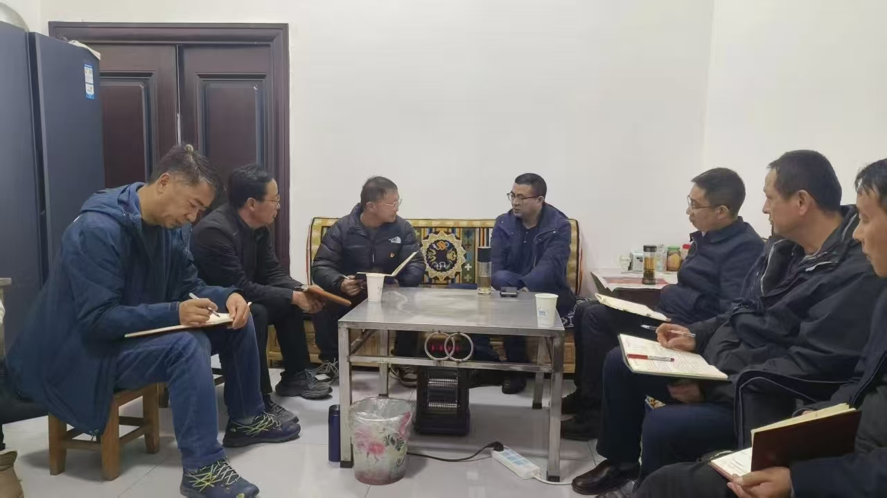 县委书记和雨到康普乡、白济汛乡调研