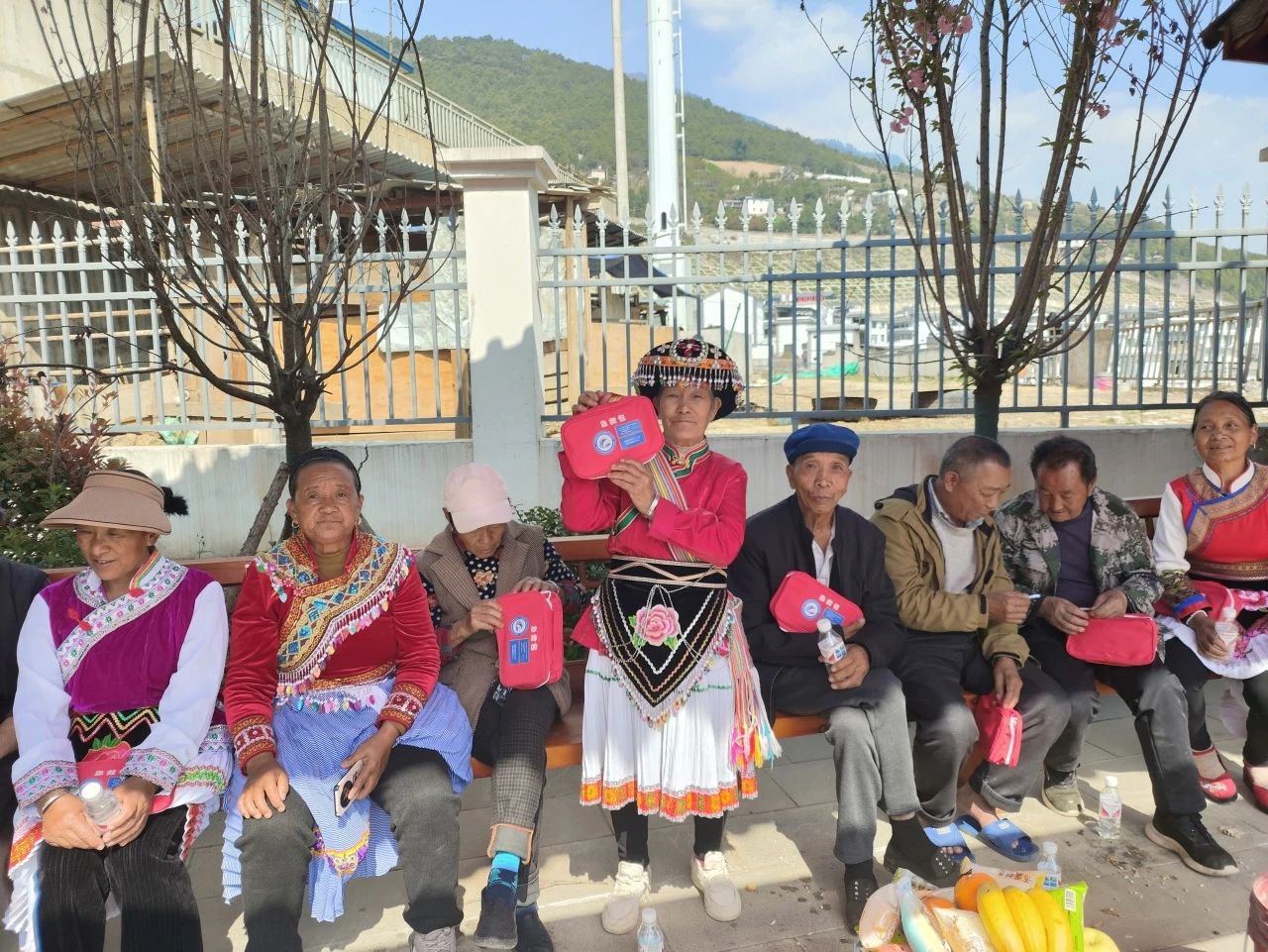 1744362499264021212.jpg 25ee18072ef0e28da61d13ca3f748f20.jpg