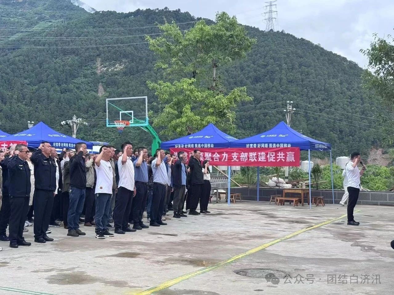 1752108978390082319.jpg db28c544b9b0f1905804540d468c2f0c.jpg