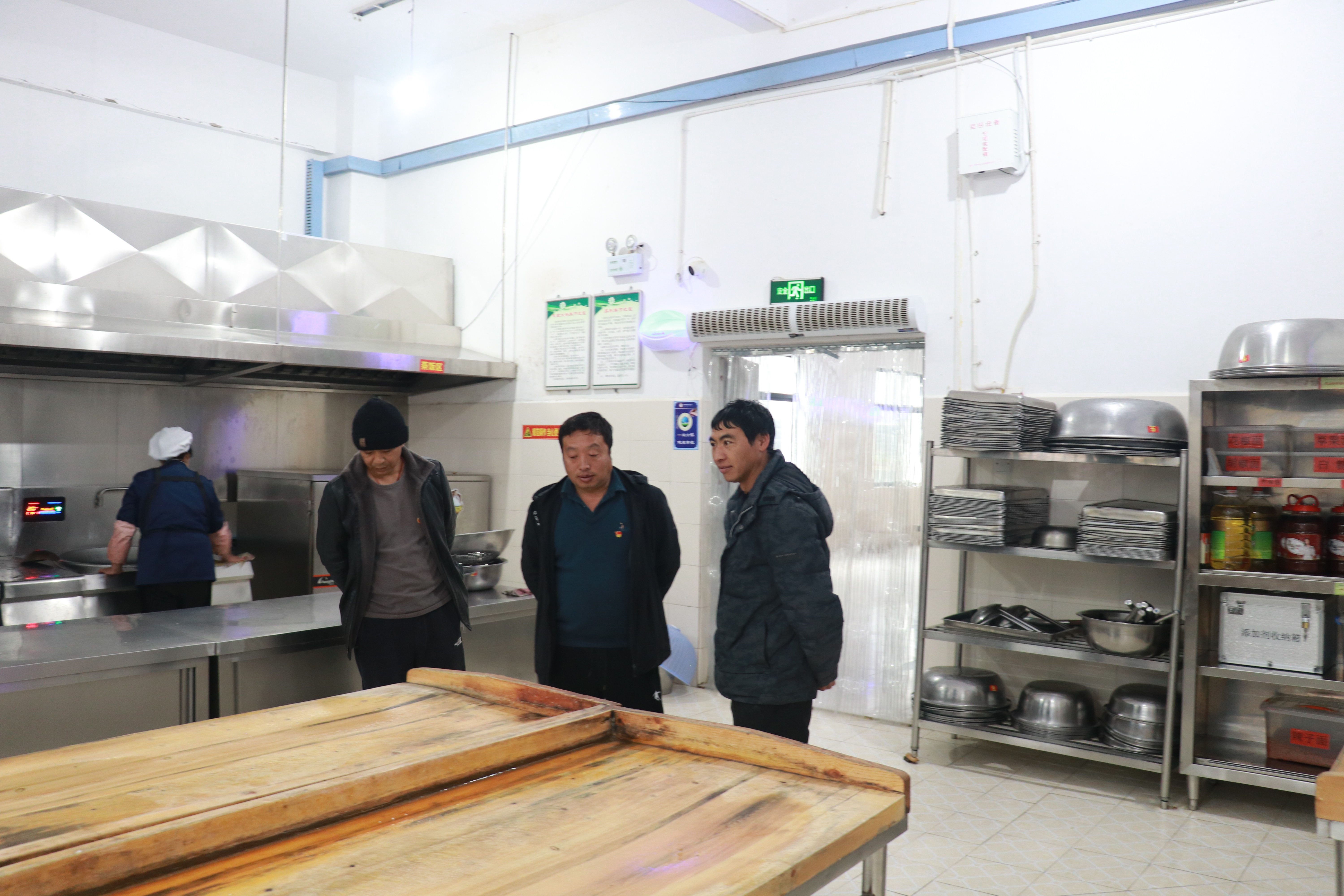 1743336439853024213.jpg f231c7ac574d83b8d0d3b82bcc5da84.jpg