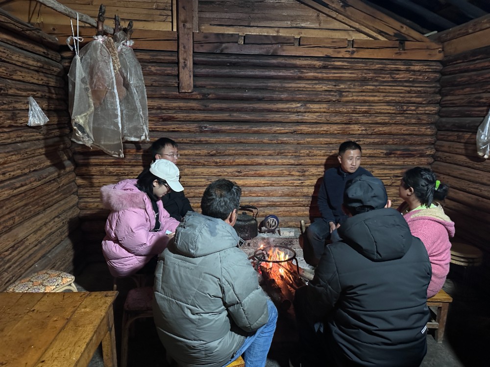 1715241000889046177.jpg 干部职工进村入户排查矛盾纠纷2.jpg